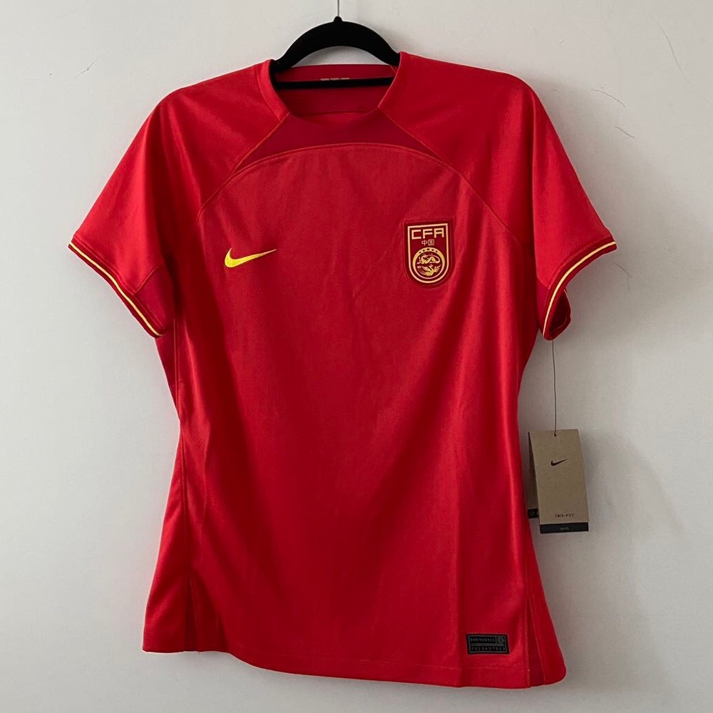 Women’s Nike 2022-23 China Home Jersey Size XL